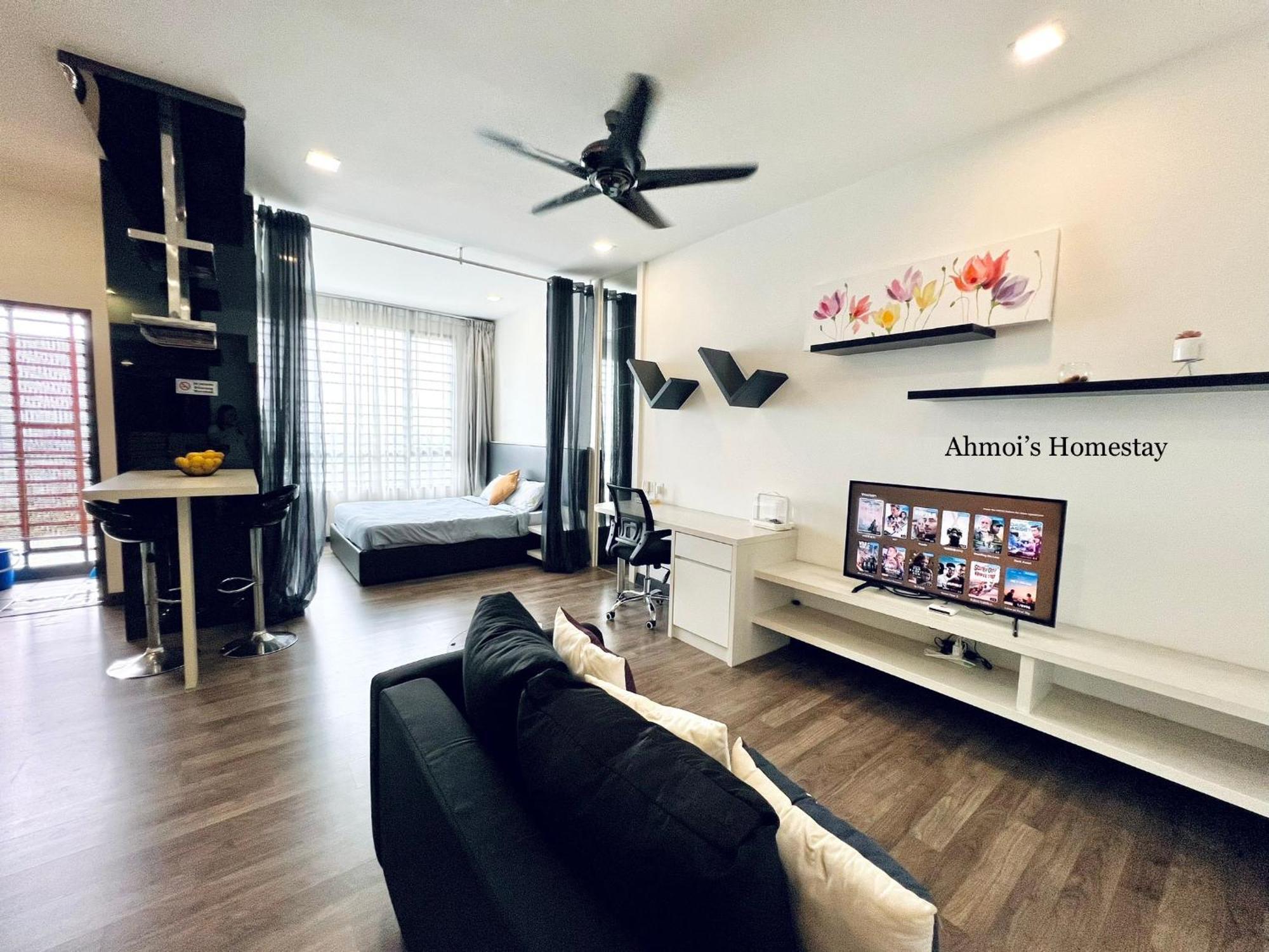 Cozy Style 2 Pax 名宿 - Landmark Residence 2- Free Wi-Fi, Free Parking, Youtube Каджанг Екстер'єр фото